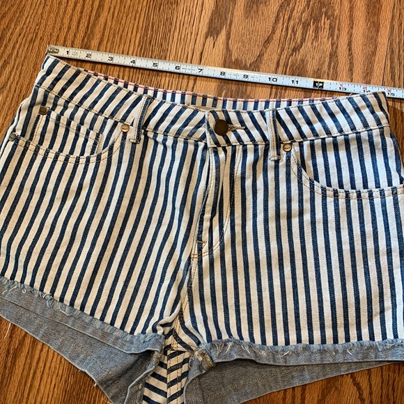 Roxy Blue & White Striped Shorts - Picture 2 of 9